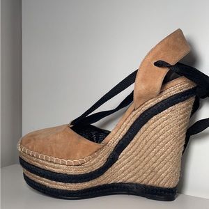 GUCCI Camel Black Suede Strappy Platform Lace Heel Espadrilles 37.5 Wedges
